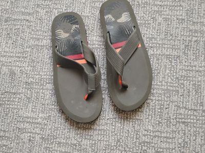 Flip Flops size 9