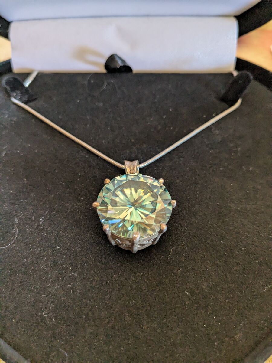 37ct HTPT Blue Round Brilliant Diamond Necklace