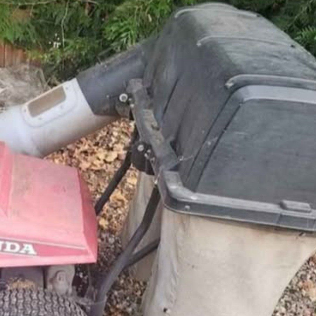 Grass catcher for Honda 3313
Only bags for sale 
I