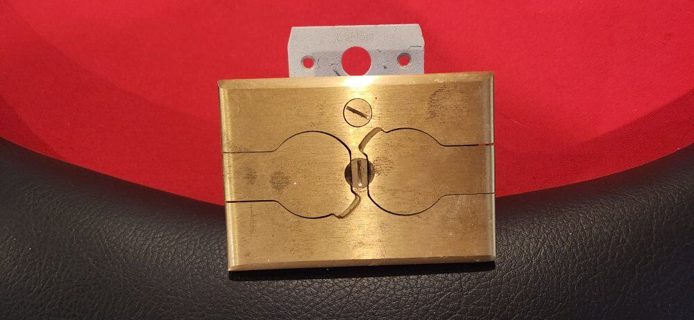 Bronze floor outlets