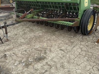 John Deere 8300 Drill