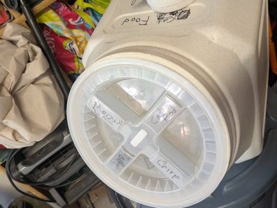 Dog food sealed container ( or other feed)