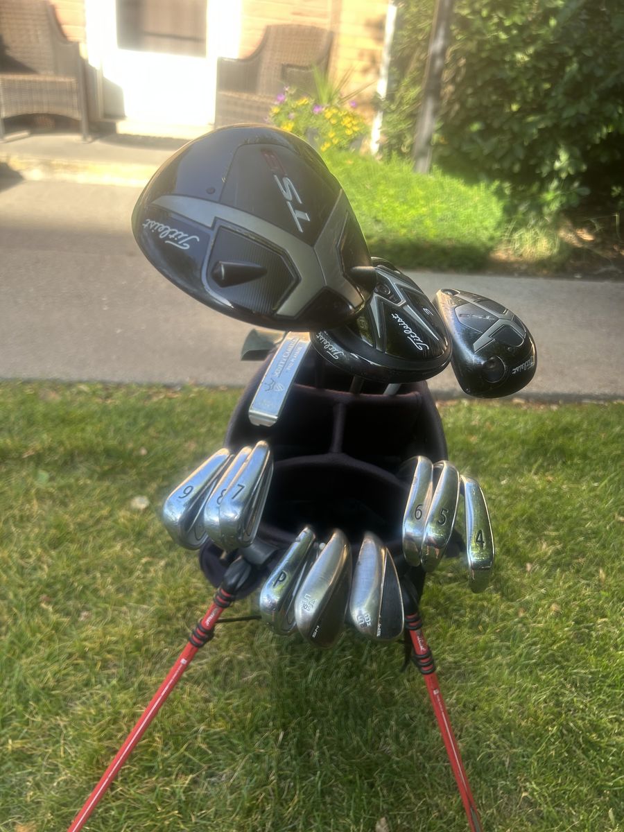 13 club titleist golf set with bag and Scotty Cameron putter