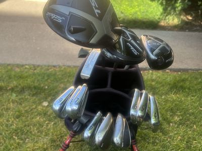 13 club titleist golf set with bag and Scotty Cameron putter