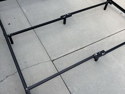 Zinus Michelle Compack Bed Frame KING - Sturdy Black Metal Adjustable Bed Frame with Support Legs. 7 inch.