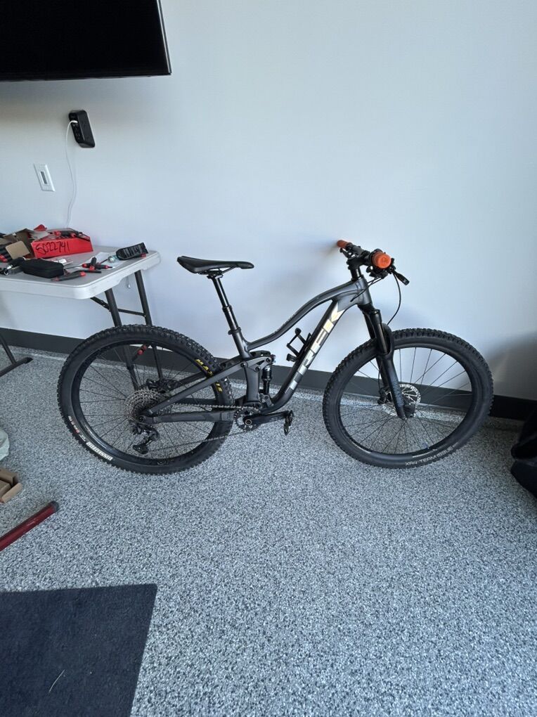 TREK TOP FUEL 7 SIZE SMALL