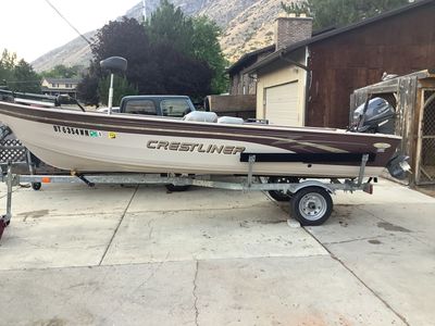 2000 16ft Crestliner Fish Hawk