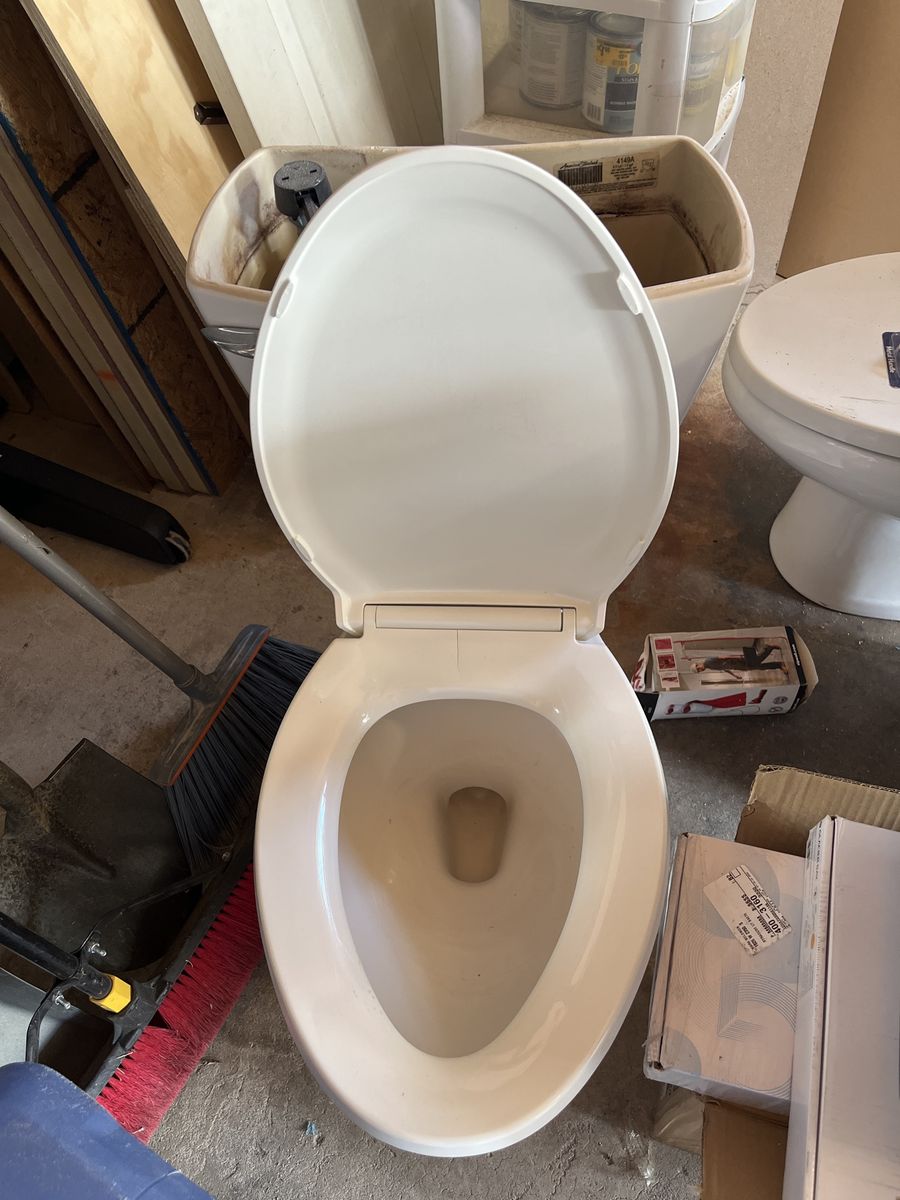 Used American Standard 4149A White Toilet Bowl & Tank