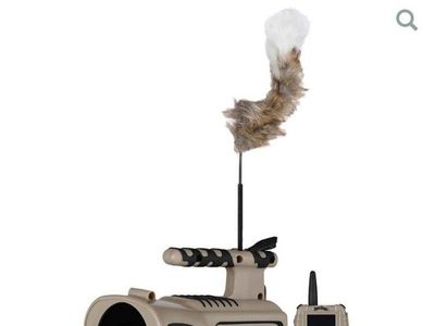 OBO Lucky Duck The Riot Electronic Predator Call System w/ Motorized Decoy & 300' Remote