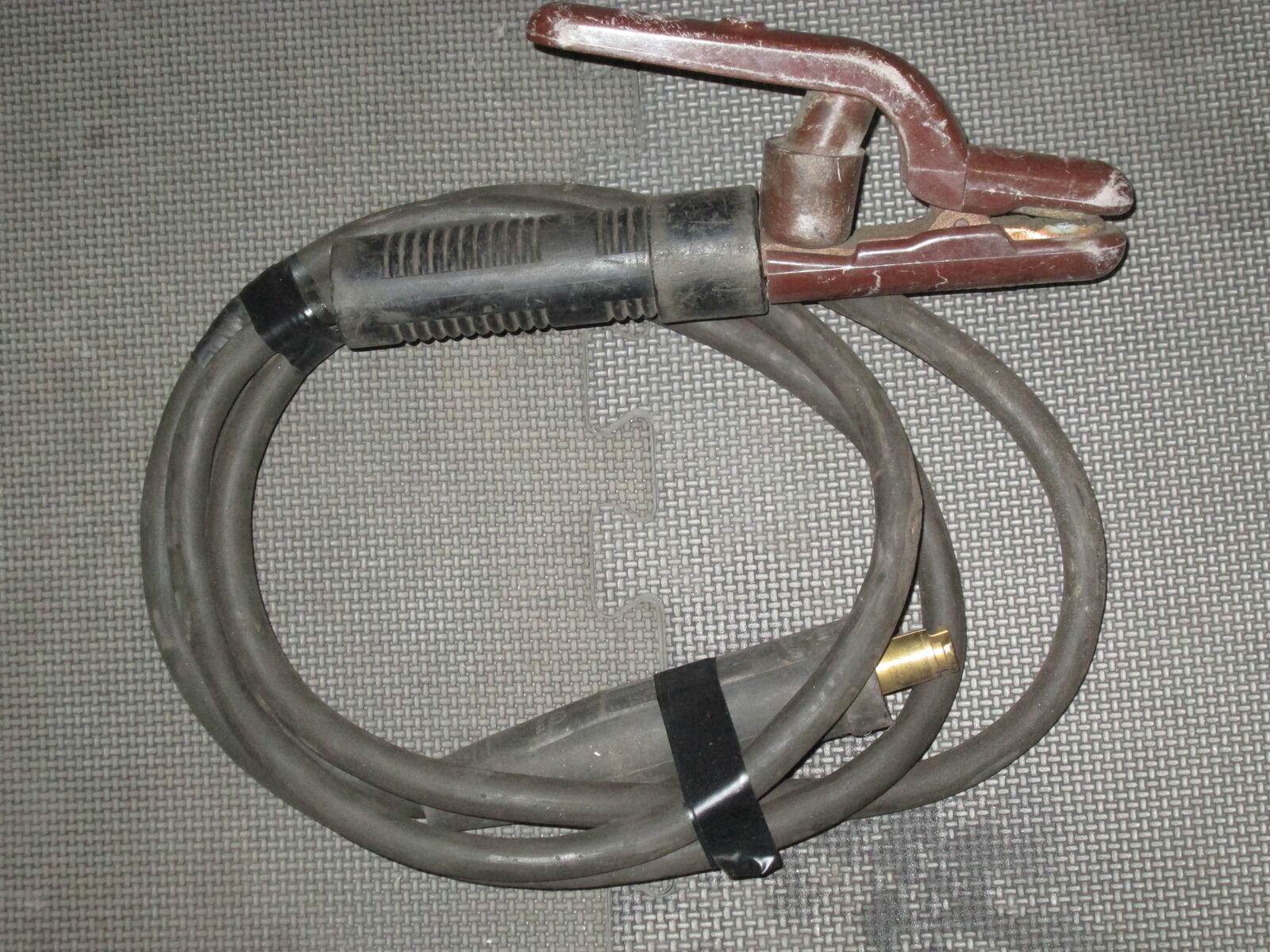 ELECTRODE HOLDER