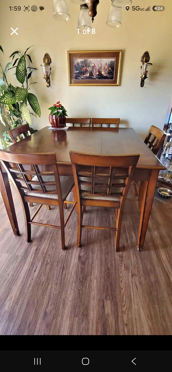 Dining room table and Chairs