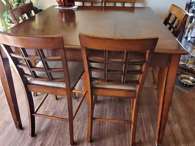 Dining room table and Chairs