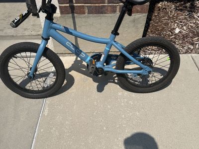 Co-op Rev 16 kids bike