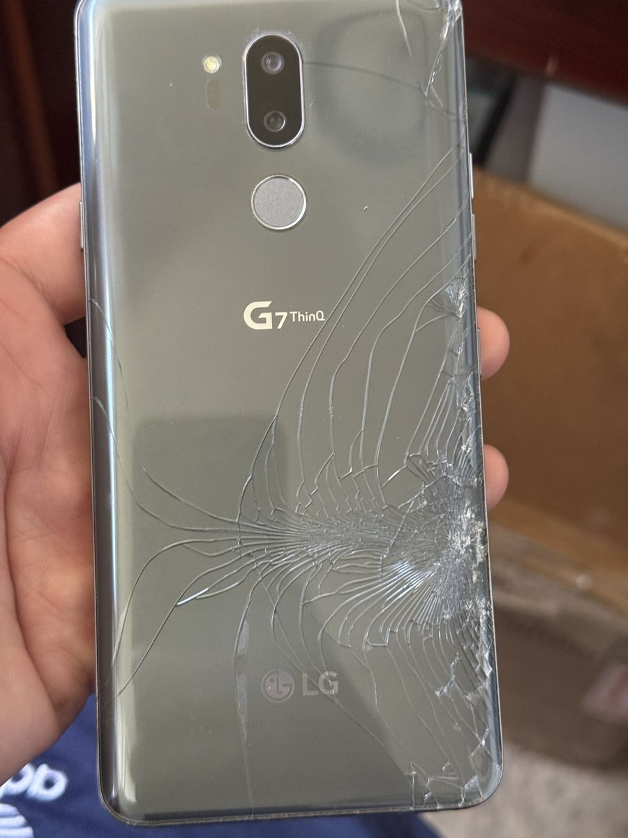 LG G7 ThinQ Smartphone (LM-G710TM) Gray - Cracked Back Glass.use T-Mobile