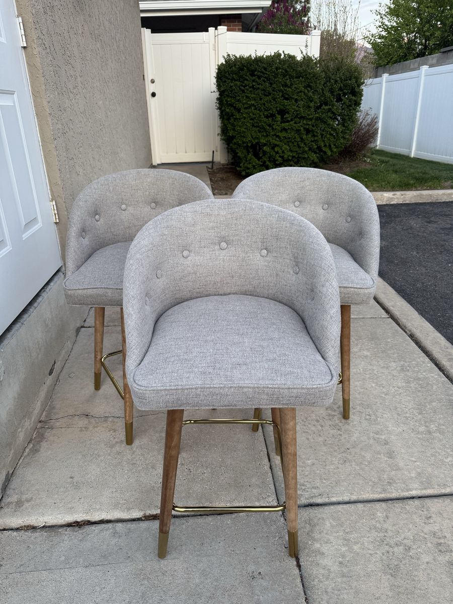 Gray Counter Height Swivel Bar Stools