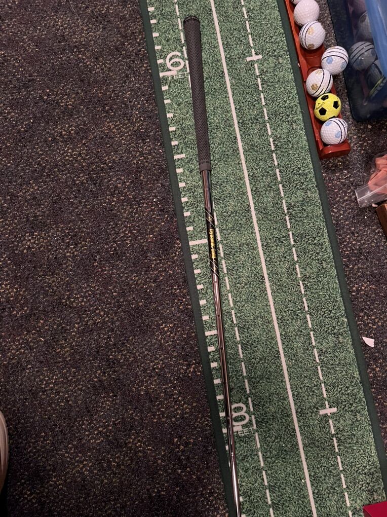 Dynamic gold Mid 115 Wedge Shaft