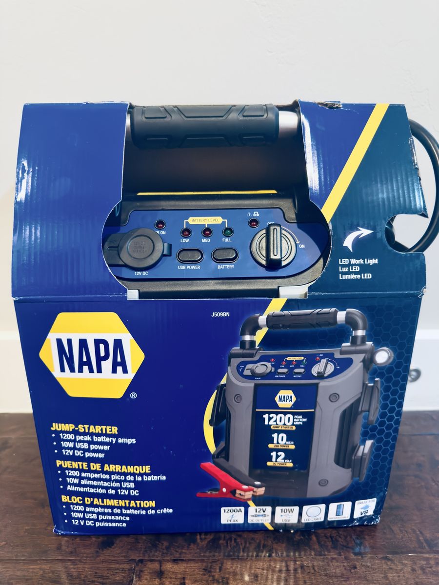 NAPA 1200 A Jump Starter