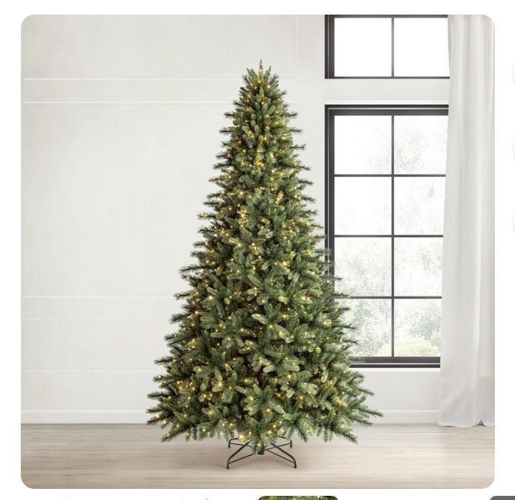 Members Mark 9’ Augusta Pine Pre-Lit Christmas tree - $150
