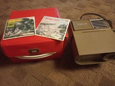 Vintage GAF View-Master Projector with Red Carrying Case and Reel Sets