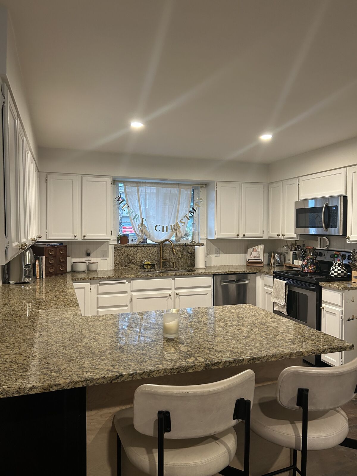 Cabinets & Granite Countertops