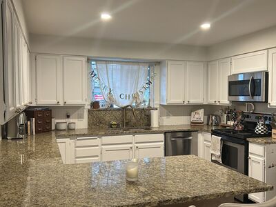 Cabinets & Granite Countertops