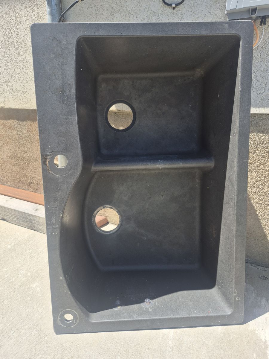 Free kitchen sink