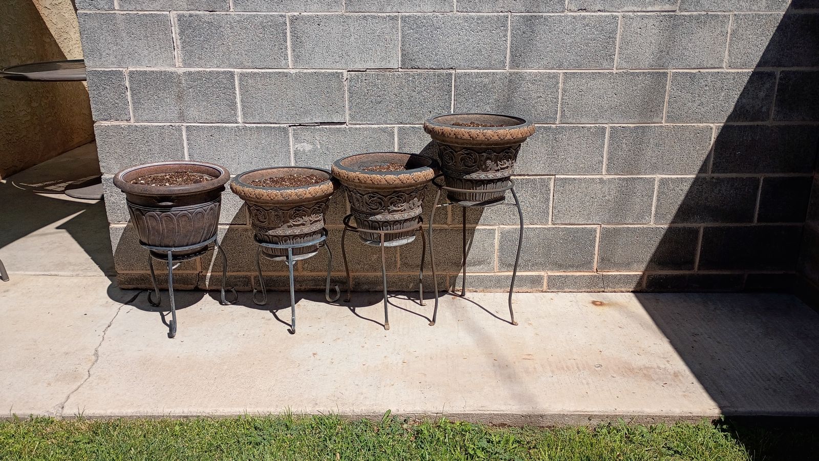Pots and plant stands