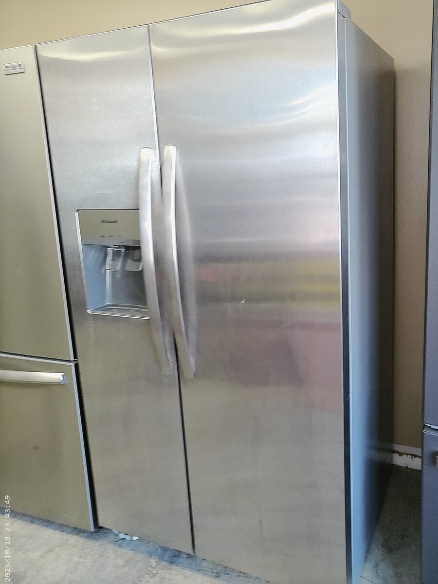 New 25 cf Stainless Steel Side by Side~1 Year Warranty~Water and Ice Dispensers