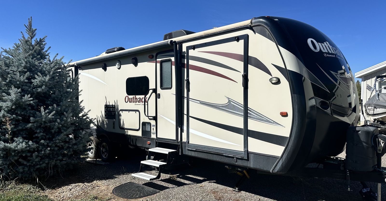 2017 Keystone Outback 324GG Toy Hauler Superlite