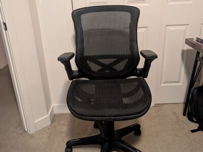 Mesh Office Desk Chair, great condition!