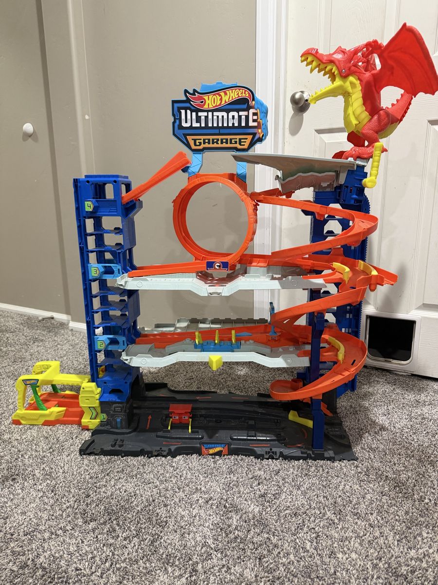 Hot Wheels City Ultimate Garage PlaySet