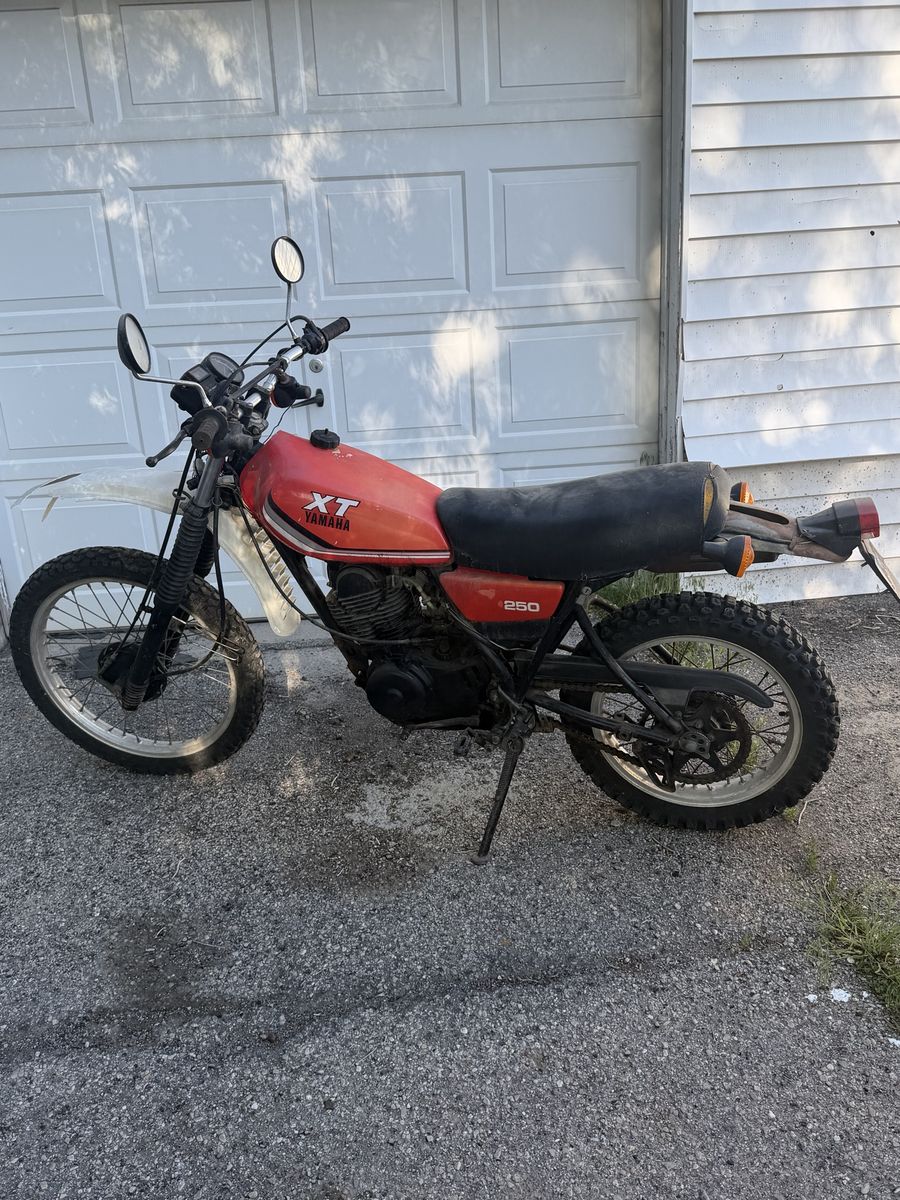 1980 Yamaha XT 250 enduro