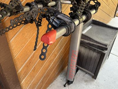 Yakima 4-Bike Hitch Mount Rack 2" or 1" Receiver