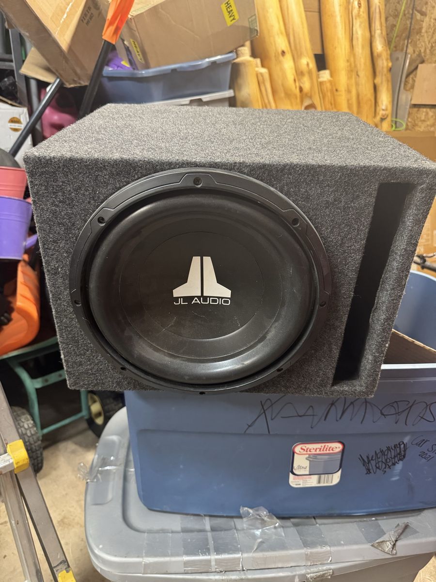 JL Audio 12 and Pyramid alpine 1000 w amp