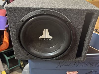 JL Audio 12 and Pyramid alpine 1000 w amp
