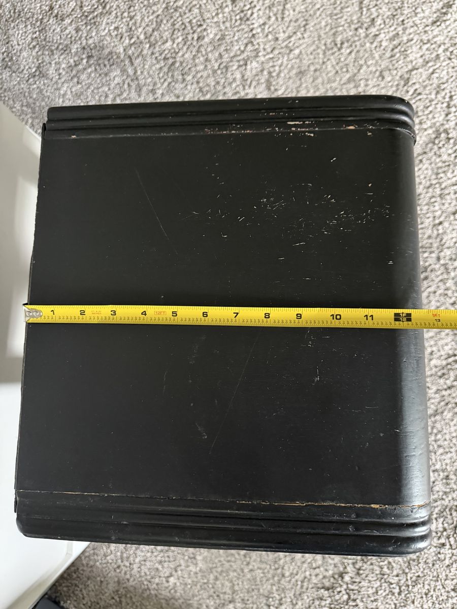 Main image 3