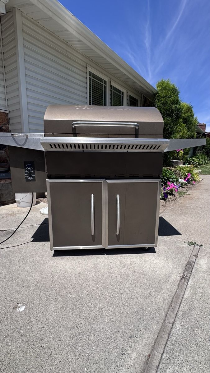 Traeger Century 34