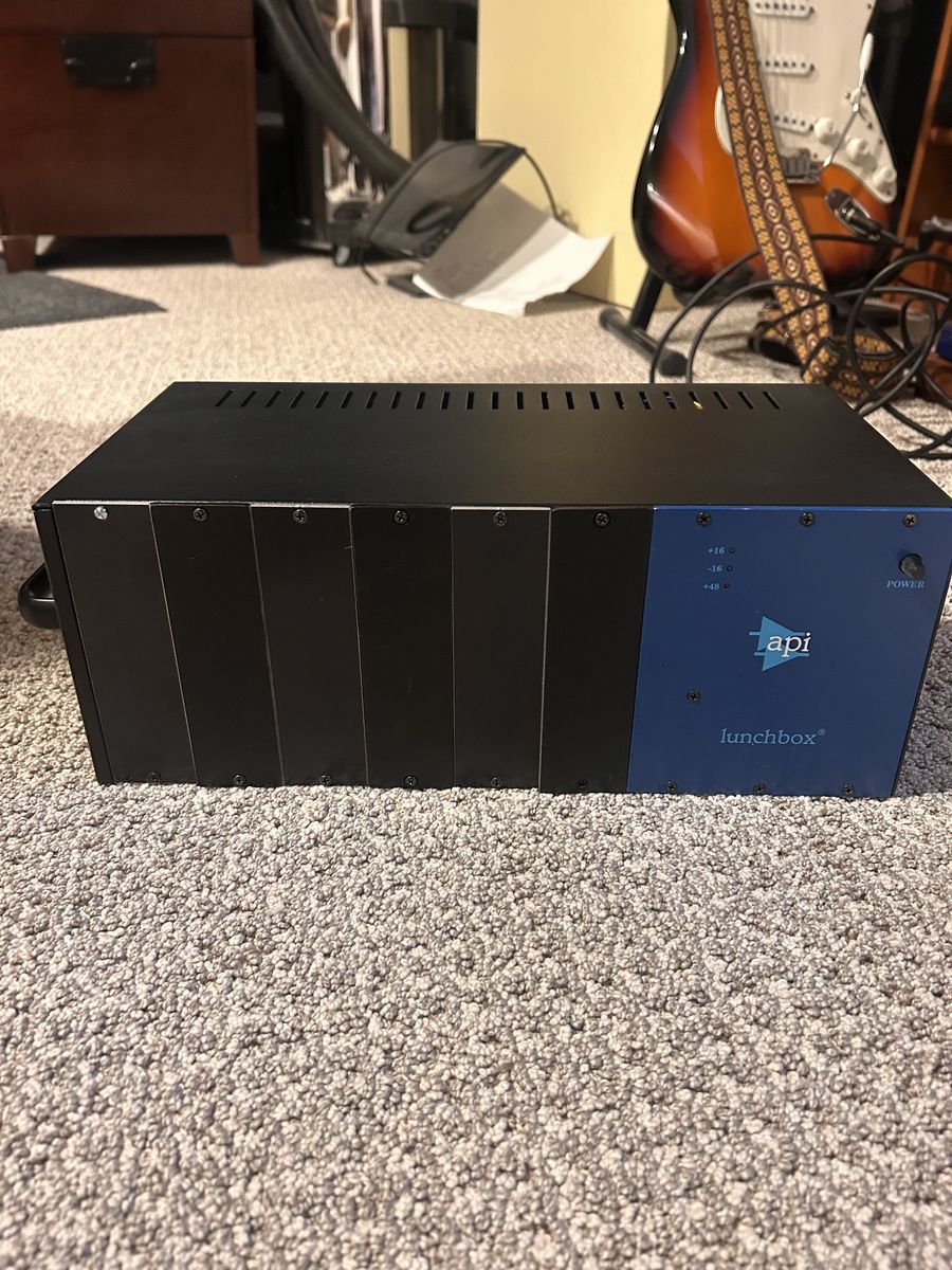 API 500 6 Slot Lunchbox Frame