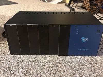 API 500 6 Slot Lunchbox Frame