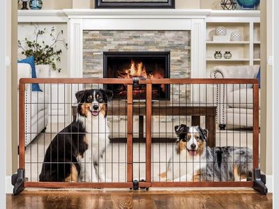 Carlson Pet Products Freestanding Wooden Pet Gate
