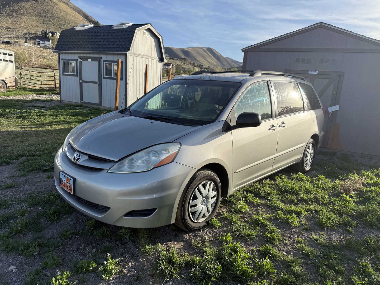 Nice Toyota Sienna 2004 With 214k Miles