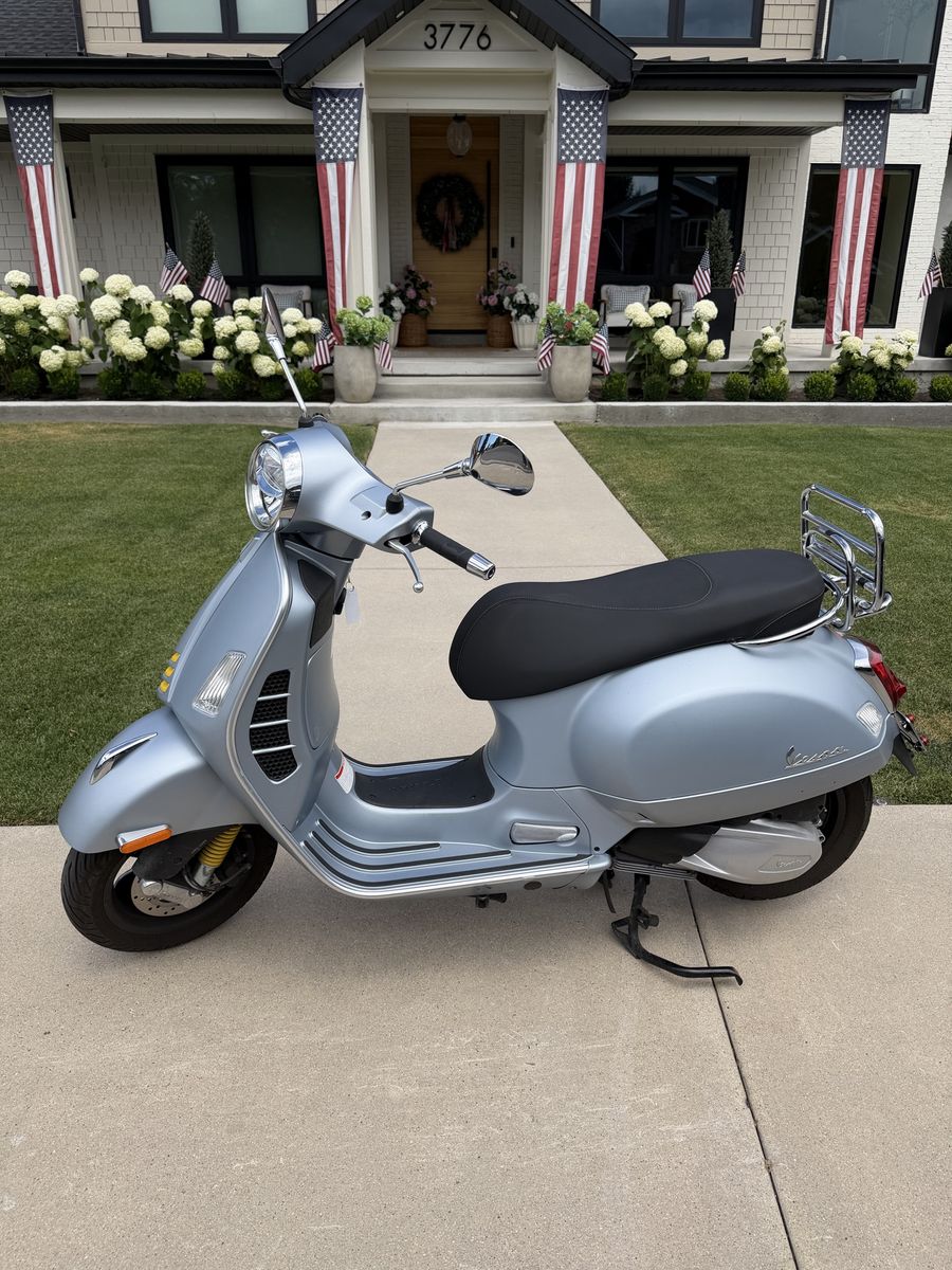 Vespa GTS 300 HPE Scooter - Light Blue, Low Miles, Excellent Condition with Cargo Rack- in Provo now