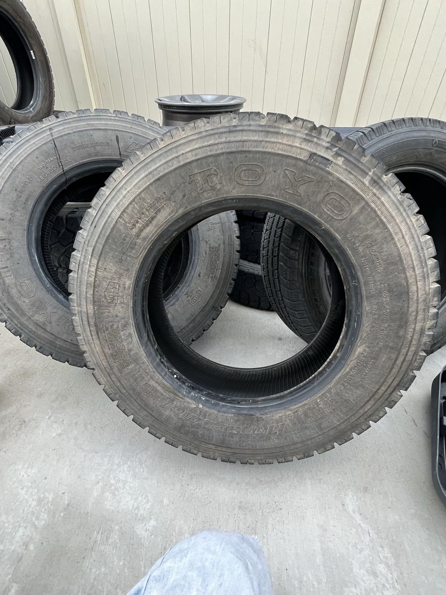 265/70r19.5 Toyo LRG (4)