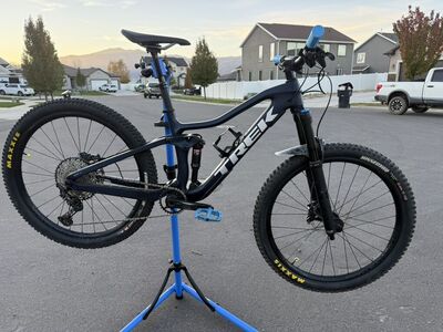 2022 Trek Fuel Ex 9.7 small