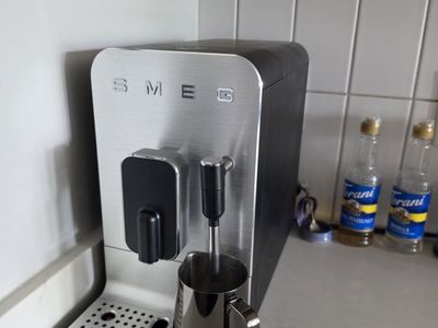 Smeg fully automatic bean to cup espresso machine