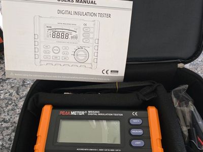 PEAKMETER MS5203 Digital/Analog 50-1000V Insulation Tester Meter with Case