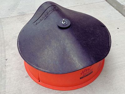 HEAVY-DUTY, 3-Compartment Livestock Feeder