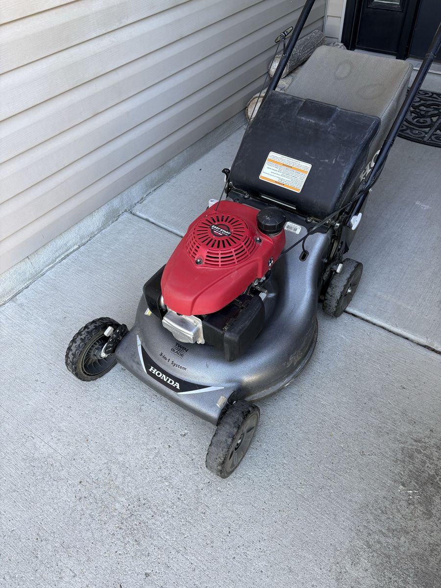 Honda HRR216 Lawn Mower