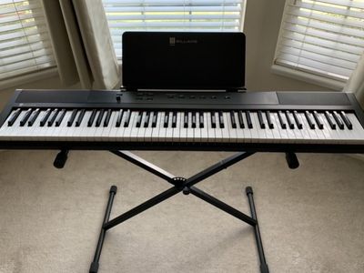 Williams 88 Touch Sensitive, Bluetooth MIDI Capabl