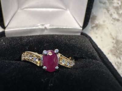VINTAGE ESTATE 18K GOLD NATURAL RED RUBY DIAMOND RING ITALY SIGNED BYPASS 750